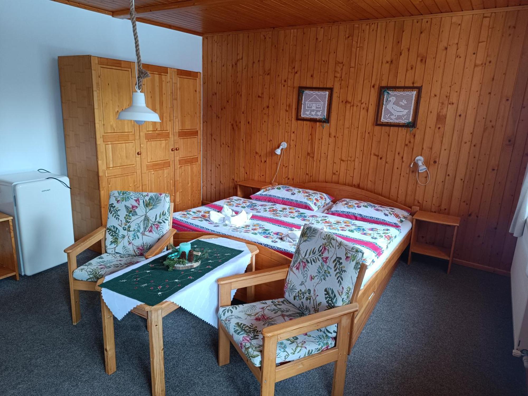 Liptovský Mikuláš Privat Majo酒店 外观 照片